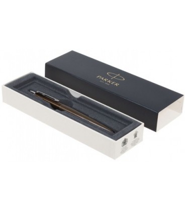 Ручка подарочная шариковая Parker Jotter Premium Carlisle Brown Pinstripe CT корпус коричневый